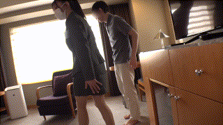 spay495【客室係U】潤うるる エロGIF 1